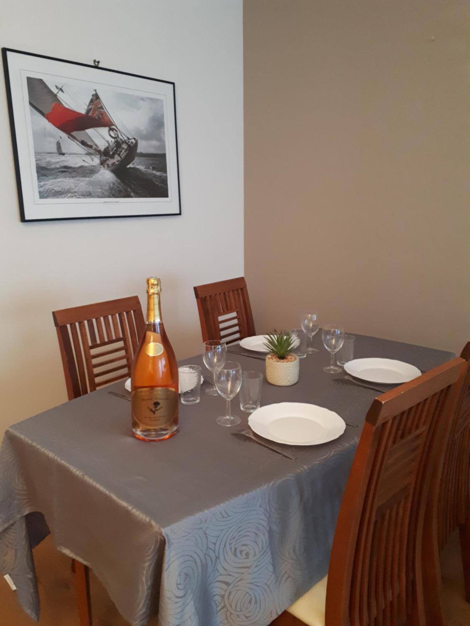 Appartement 3 Chambres 5 Couchages Versailles Luaran gambar